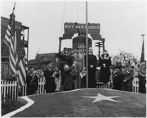  Jones Family Laughs and Dreams Through Wartime America!